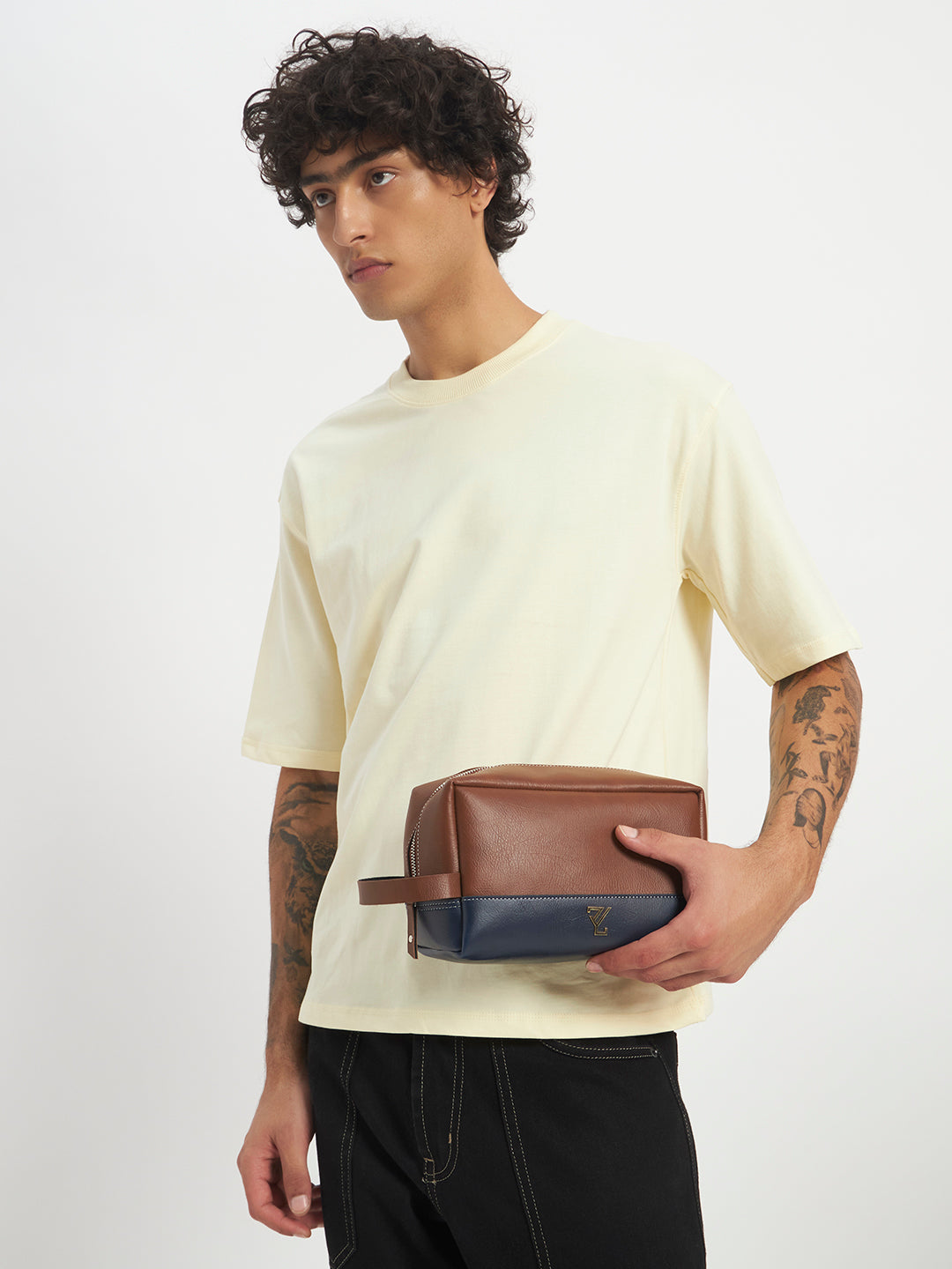 Zybe Signature Leather Pouch